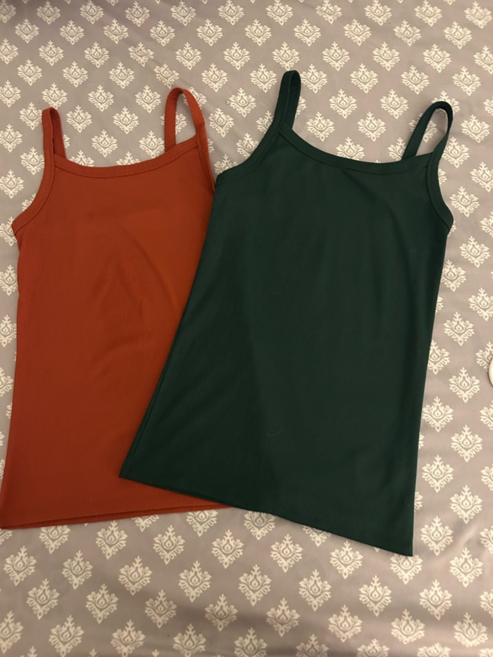 No Boundaries Set of 2 Women’s Ribbed Square-Neck Tank Top - Green and Rust